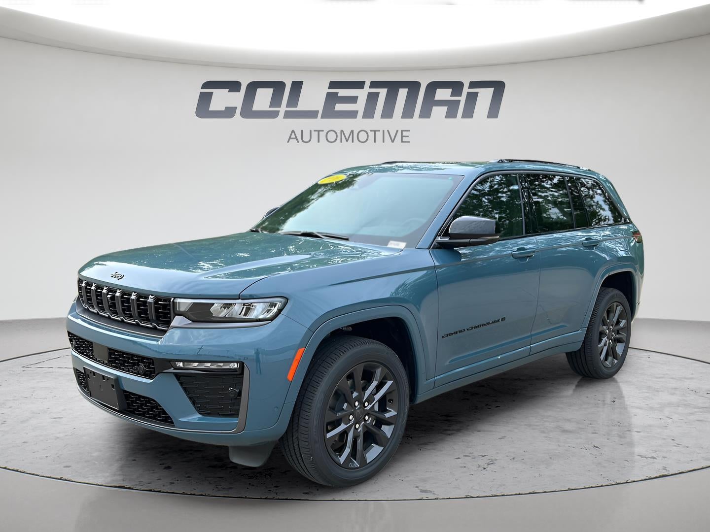 2026 Jeep Grand Cherokee GRAND CHEROKEE LIMITED RESERVE 4X4 in Steel Blue Exterior Paint — front three-quarter view