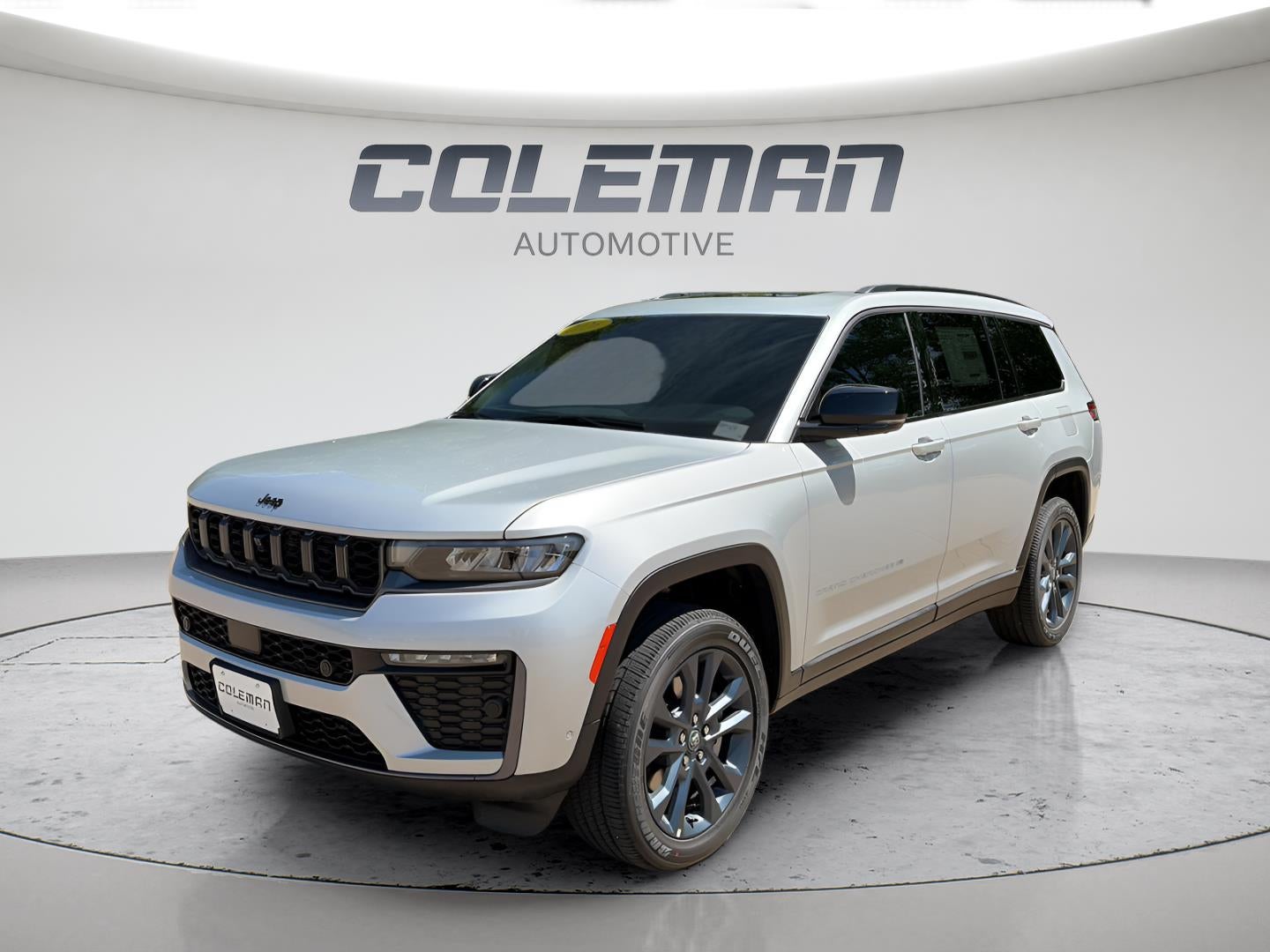 2026 Jeep Grand Cherokee GRAND CHEROKEE L 85TH ANNIVERSARY EDITION 4X4 in Silver Zynith Exterior Paint — front three-quarter view